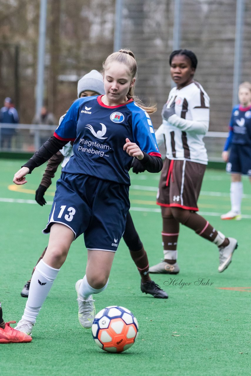 Bild 68 - wBJ VfL Pinneberg - St. Pauli : Ergebnis: 7:0 (Abbruch)